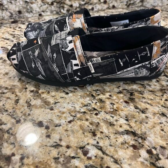 Tom’s x Star Wars loafers size 7.5 - Picture 5 of 11
